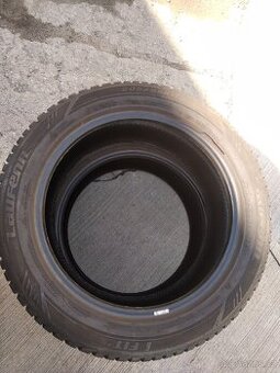 Zimní pneu 205/55 R17 Laufenn LW31 (č.99)