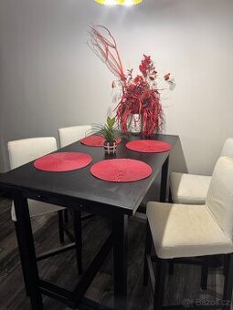 Jídelní barový stůl se židlemi IKEA