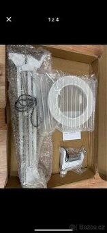 💡 Stolní LED lampa s lupou – ohebná ramena, držák na stůl,