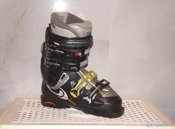Skoro nové lyžáky 38,5 Salomon vel. 24 (5,5UK ; 38,5EU)