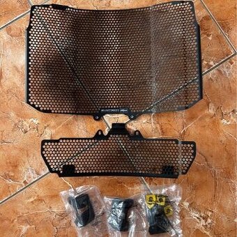 MV Agusta turismo veloce chrániče chladičů