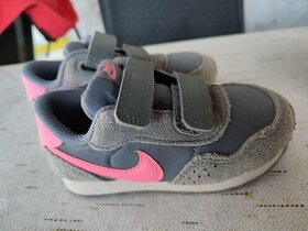 Dětské boty Nike, vel.25.