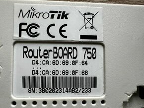 MIKROTIK • RB750 • MikroTik RouterBOARD + zdroj 12V, 1A