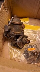 Vodní pumpa 2x a různá těsnění