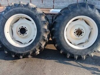 16,9-30  Dvě obutá kola Zetor Td 17
