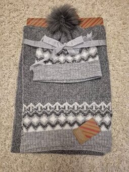 Nová dámská čepice a velká šála