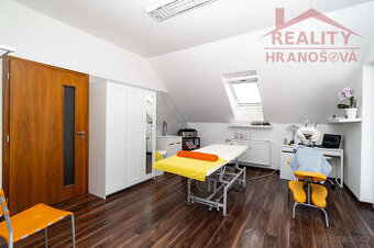 Prodej nebytového prostoru 31 m2 s balkonem 16 m2, Dolní Ben