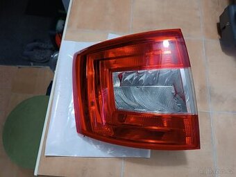 Zadní levé světlo Škoda Octavia 3