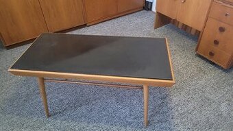 Retro stůl s oboustrannou deskou