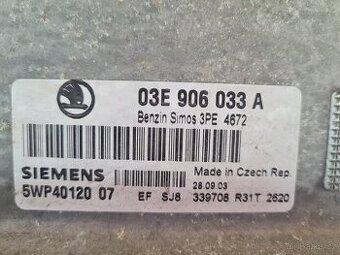 Řídící jednotka motoru 03E906033A