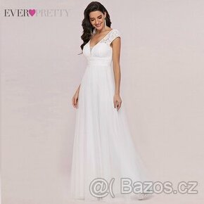 Nové bílé svatební šaty s krajkou + závoj - 1