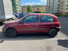 Dobrý den prodam auto Renault clio - 1