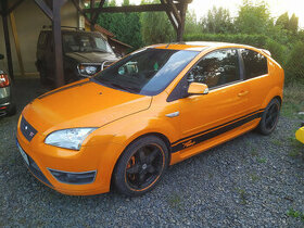 Ford Focus ST 2.5T - 1