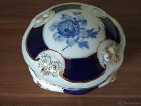 porcelánová dóza, značeno