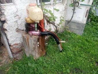 Motorový postřikovač