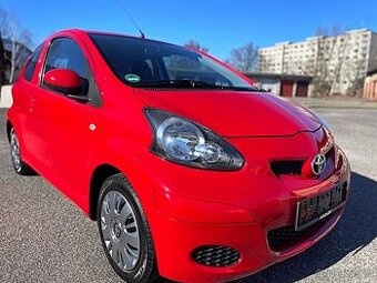 TOYOTA AYGO 1.0VVT-i AUTOMAT 80.000KM PĚKNÝ STAV