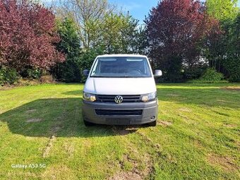 Vw t5 transporter 2l 75kw,8 míst.