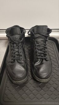 Nike Jordan 1 mid