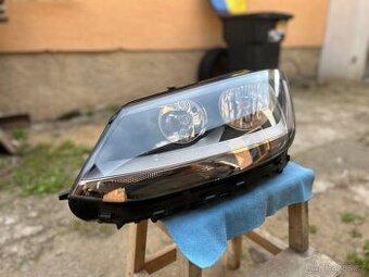 Světlomet LP pro VW Sharan 2012-