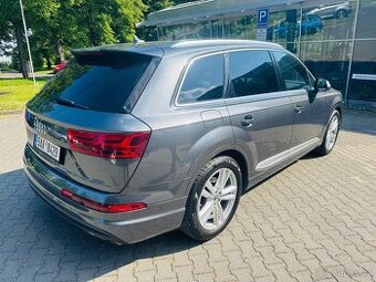 Audi Q7, 3,0 TDi 200 kw1.majitel ČR TOP STAV