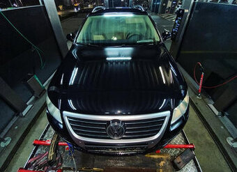 VW Passat B6 kombi r.v. 2008 černá metalíza kód barvy LC9X