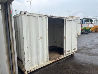Skladový kontejner s regály na nářadí / 3.3 x 2M