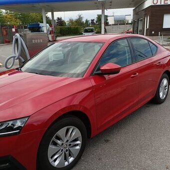 Přenechám leasing Octavia 4