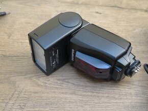 Olympus blesk FL-50 - 1
