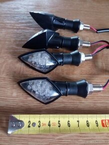 LED blinkry na motorku spear