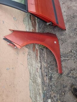 Škoda Fabia 2 - levý přední blatník nepoškozený