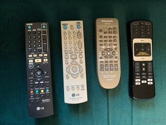 Prodám mix starých originálních funkčních ovladačů ovladač