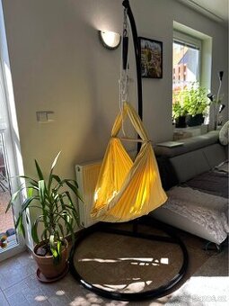 Hojdavak XL s konstrukcí. Pouze osobní předání.