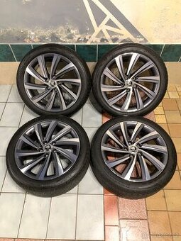 Alu kola Škoda R18 5X112 LETNÍ PNEU 225/45 R18 PERSEUS