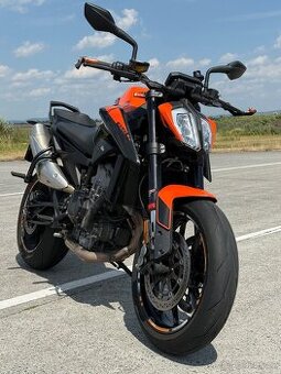 KTM Duke 890