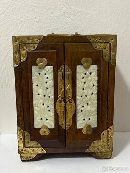 Starožitná hrací šperkovnice