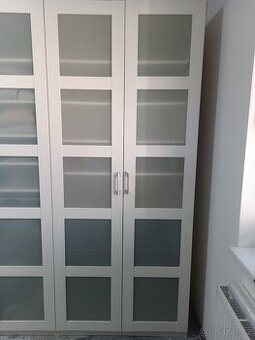 skříně z Ikei - 1