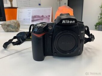 Nikon D90