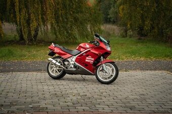 Honda VFR750 RC36/1 - 1990