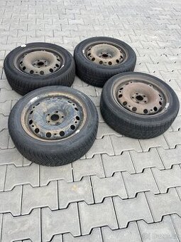 4x zimní sada pneu Barum 4x zimní pneu 185/55 R15 Barum