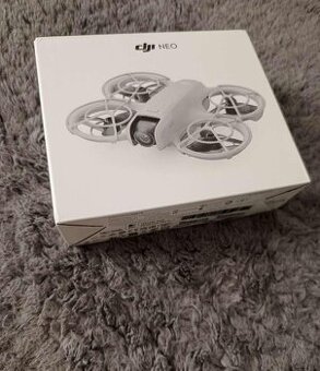 Dron DJI Neo