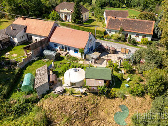 Prodej, vinohrad s rodinným objektem, 170 m2 ÚP, 7.239 m2 po