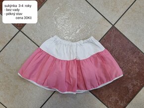 Divci obleceni vel.98/104 trička, saty, mikiny