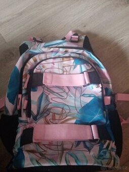 Prodám školní batoh baagl