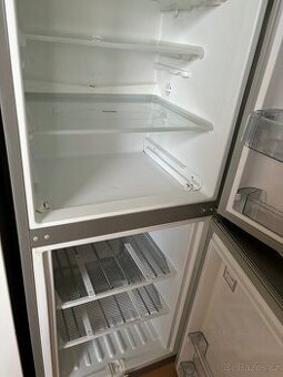 Lednice s mrazákem Whirpool