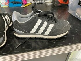 Tenisky adidas vel.33