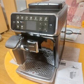 plně automatický kávovar Philips 4341 LatteGo