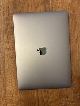 MacBook Pro (13palcový, 2017)