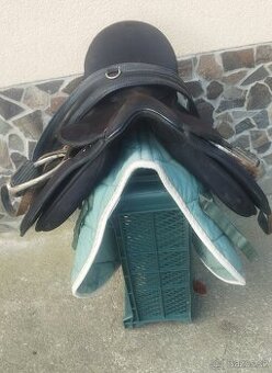 Anglia sedlo nastrojené