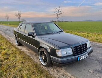 Mercedes W124 260e SLEVA