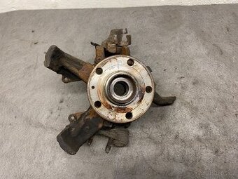 ŠKODA OCTAVIA 2 2004-2013 - LEVÁ PŘEDNÍ TĚHLICE MENŠÍ